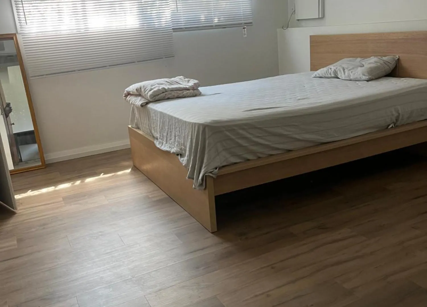 Villa Close Uvic Three Bedroom One Bathroom Unit