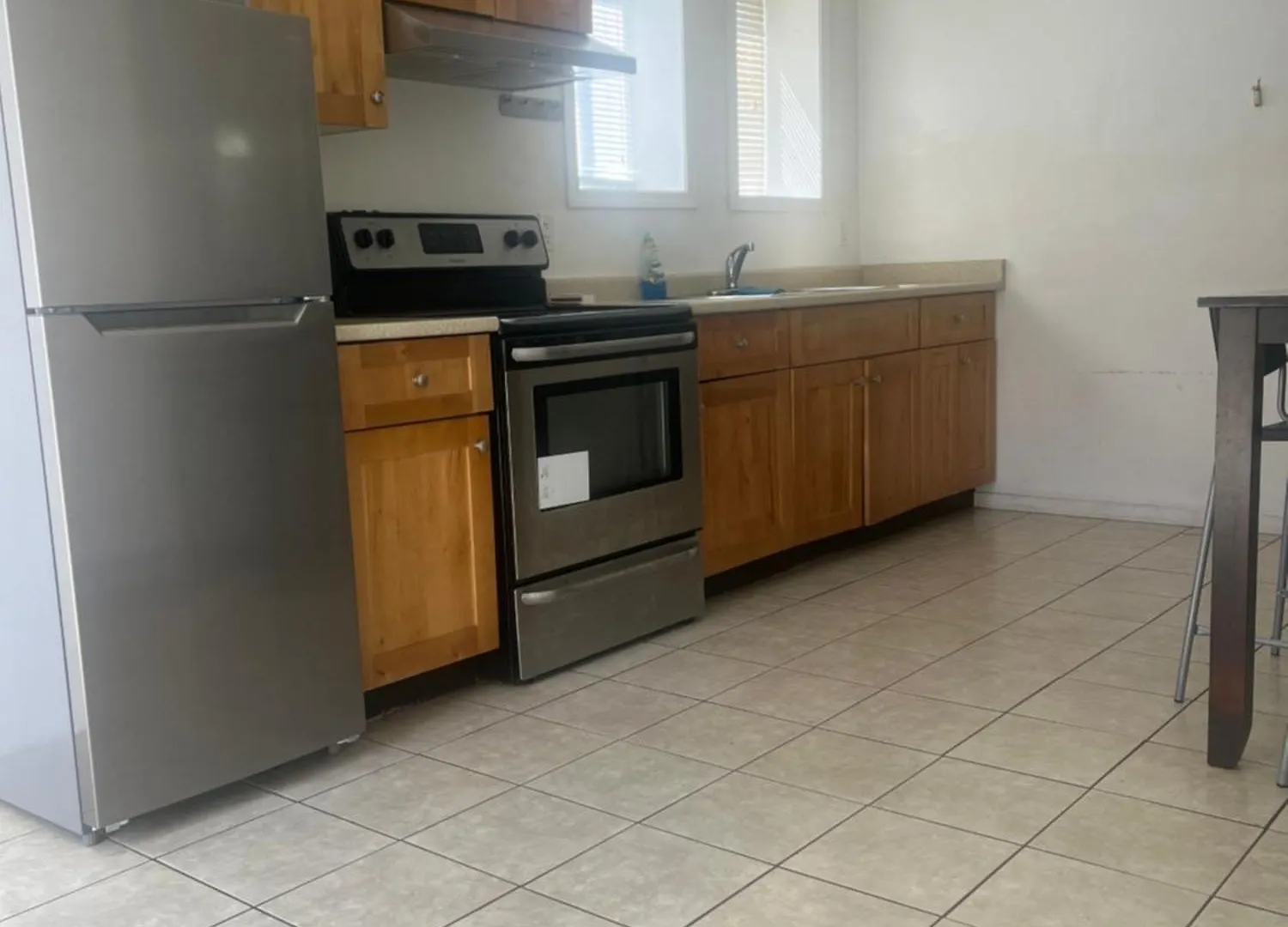 Close Uvic Three Bedroom One Bathroom Unit location